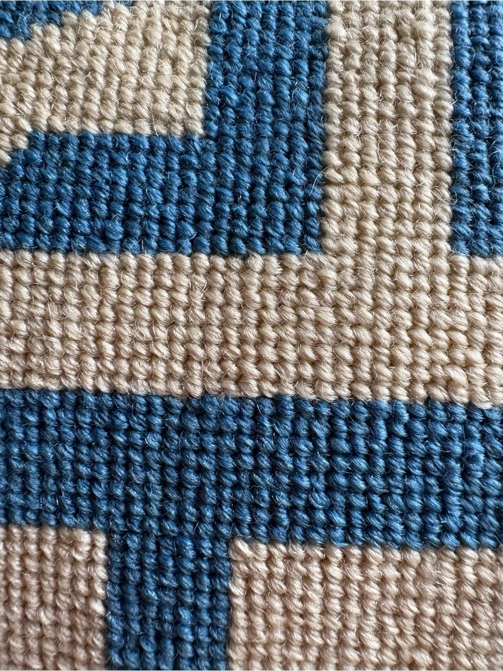 Needlepoint Longevity blue cream